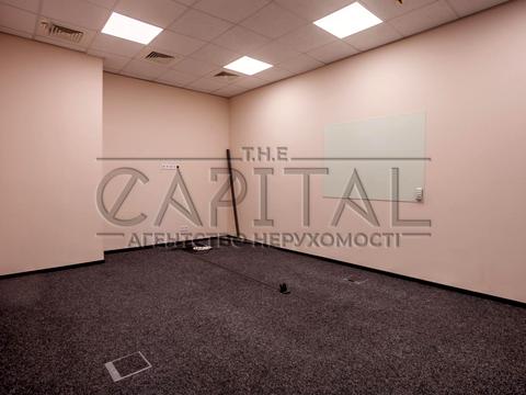 комерційна за адресою Новокостянтинівська вул., 999