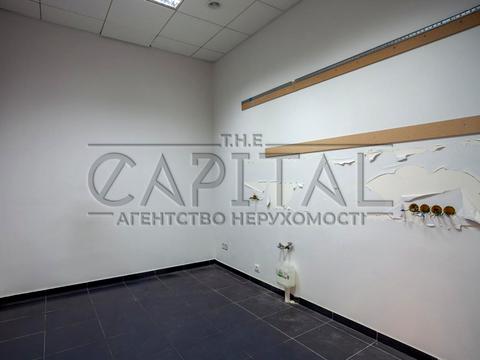 комерційна за адресою Новокостянтинівська вул., 999