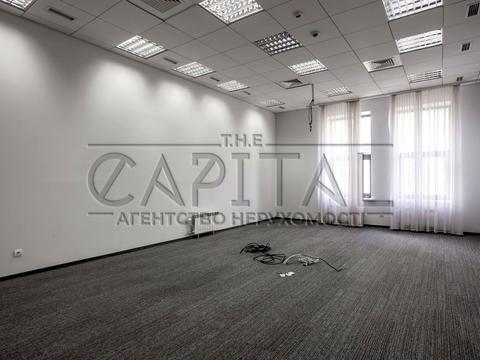 комерційна за адресою Новокостянтинівська вул., 999