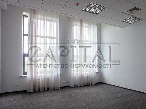 комерційна за адресою Новокостянтинівська вул., 999