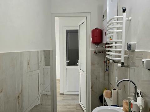 комерційна за адресою Жасминова вул., 9