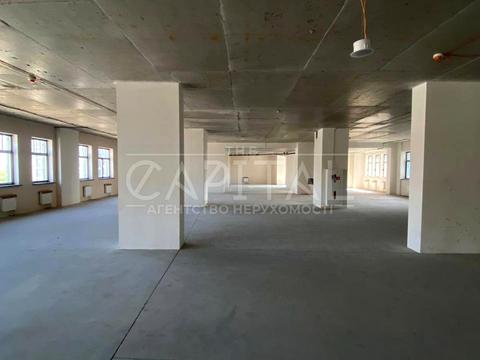 комерційна за адресою Спаська вул., 10-В