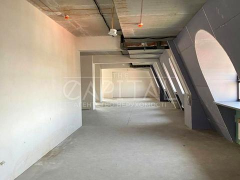 комерційна за адресою Спаська вул., 10-В