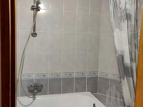 квартира за адресою Верховної Ради бульв., 8/20