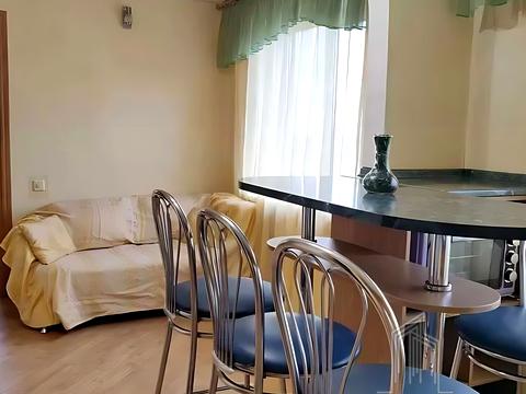 квартира за адресою Верховної Ради бульв., 8/20