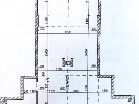 комерційна за адресою Угорська вул., 14є