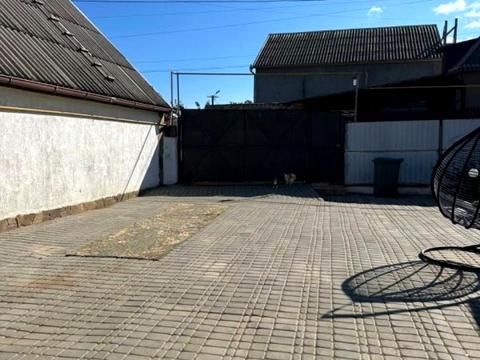 будинок за адресою Хутірська вул.