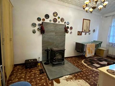 будинок за адресою Хутірська вул.