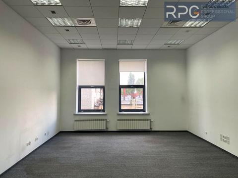 комерційна за адресою Новокостянтинівська вул., 18