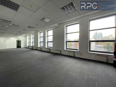 комерційна за адресою Новокостянтинівська вул., 18