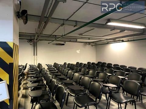 комерційна за адресою Новокостянтинівська вул., 18