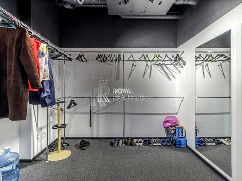 коммерческая по адресу Антоновича ул. (Горького), 74