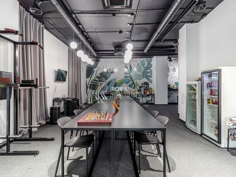 коммерческая по адресу Антоновича ул. (Горького), 74