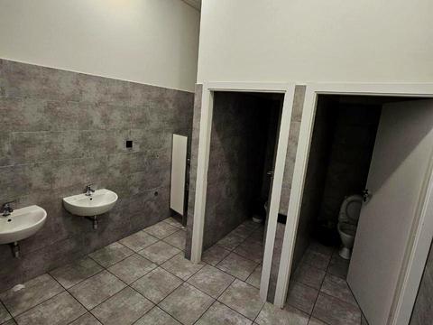 комерційна за адресою Борщагівська вул., 154