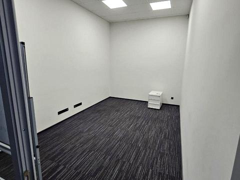 комерційна за адресою Борщагівська вул., 154