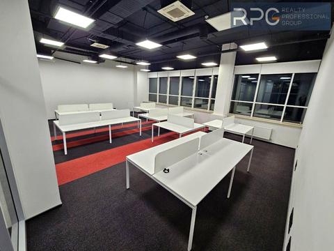 комерційна за адресою Борщагівська вул., 154