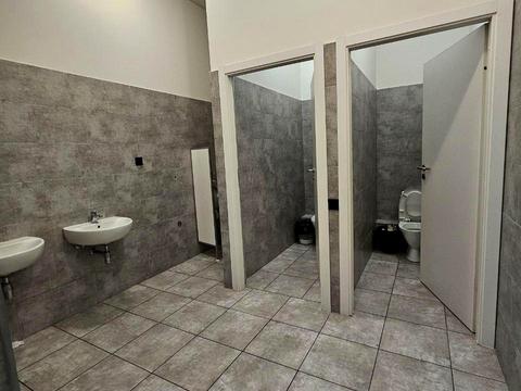 комерційна за адресою Борщагівська вул., 154