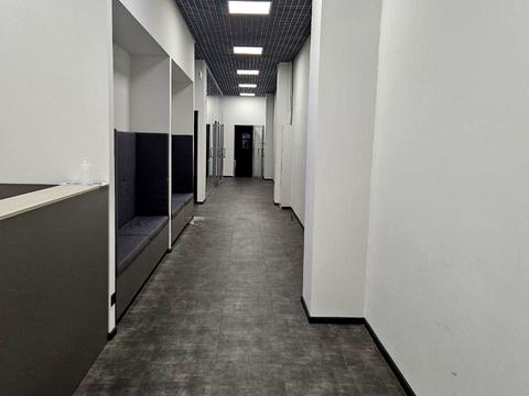 комерційна за адресою Борщагівська вул., 154