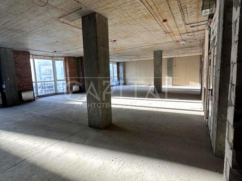 комерційна за адресою Саксаганського вул., 80