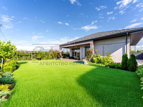 будинок за адресою с. Крушинка, Святкова