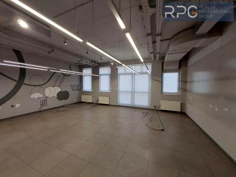 комерційна за адресою Спаська вул., 5