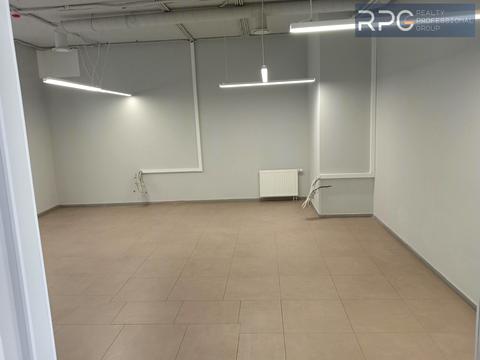 комерційна за адресою Спаська вул., 5