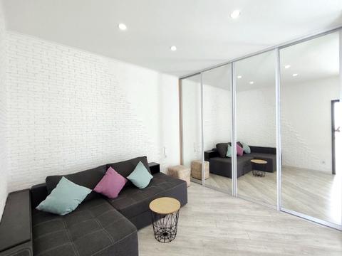 квартира за адресою Валерія Самофалова вул. (Каманіна), 2