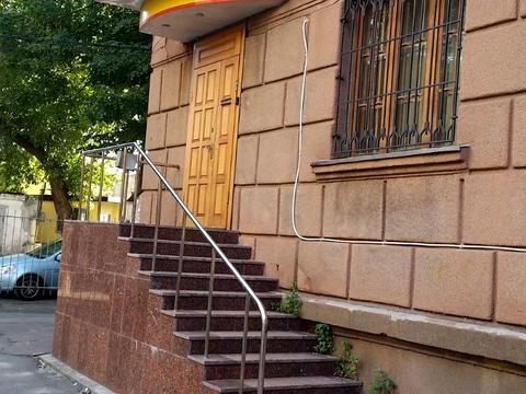 коммерческая по адресу Дмитрия Яворницкого просп. (Карла Маркса), 115