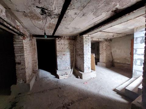 коммерческая по адресу Підвалля ул., 5