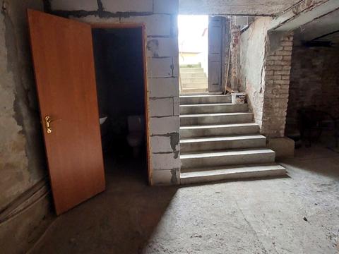 коммерческая по адресу Підвалля ул., 5