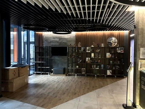 комерційна за адресою Зоологічна вул., 5/1