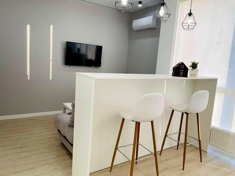 квартира за адресою Салютна вул., 2