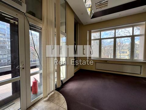 комерційна за адресою Олександра Кониського вул., 28-30А