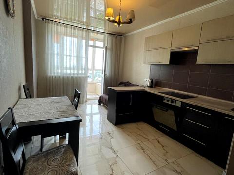 квартира за адресою Авіаконструктора Ігоря Сікорського вул. (Танкова), 1-А