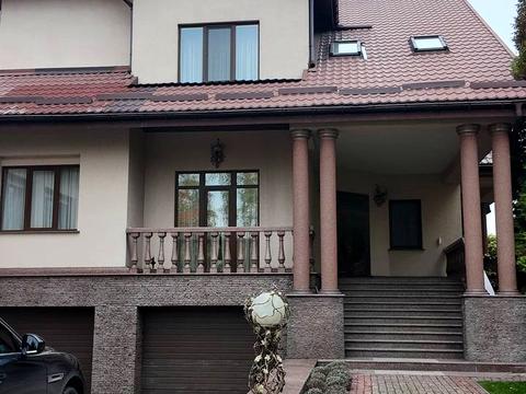 будинок за адресою Кар'єрна вул.