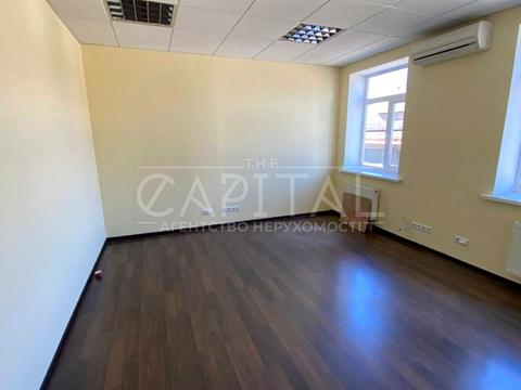 комерційна за адресою Сирецька вул., 5