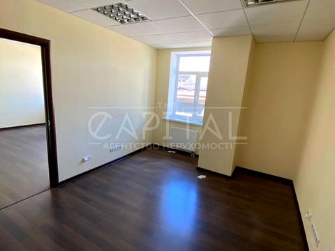 комерційна за адресою Сирецька вул., 5