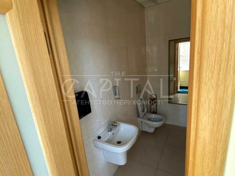 комерційна за адресою Сирецька вул., 5