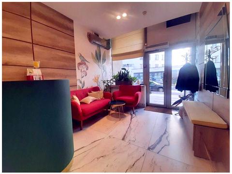 комерційна за адресою Миколи Бажана просп., 12