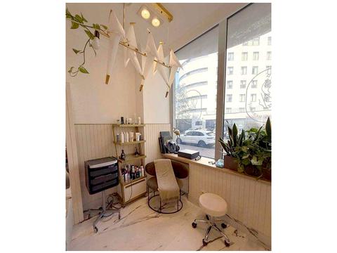 комерційна за адресою Миколи Бажана просп., 12