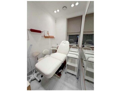 комерційна за адресою Миколи Бажана просп., 12