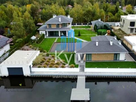 будинок за адресою Набережна вул.