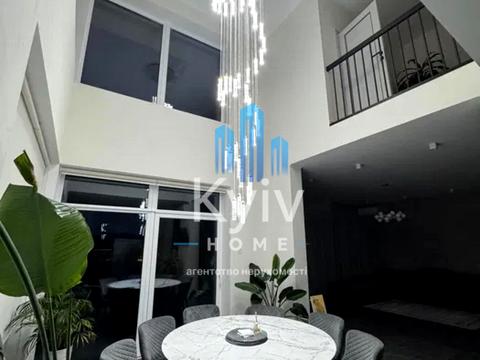 будинок за адресою Набережна вул.