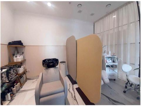 комерційна за адресою Миколи Бажана просп., 12