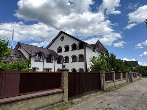 будинок за адресою Шептицького, 1