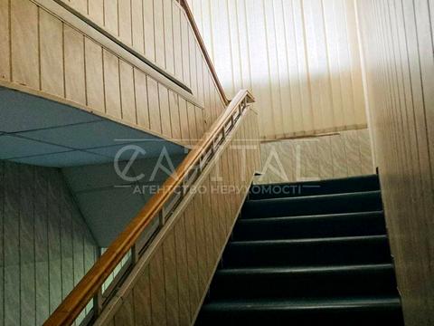 коммерческая по адресу Верховной Рады бульв., 20