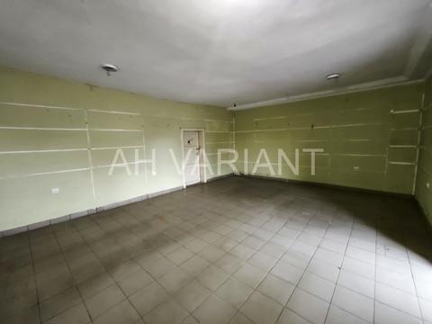 комерційна за адресою Вознесенська вул., 2В