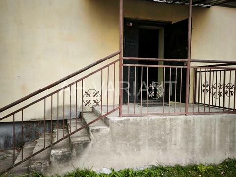 комерційна за адресою Вознесенська вул., 2В