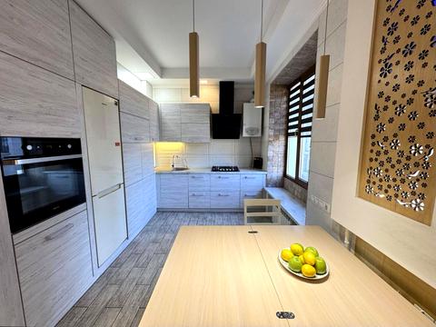 квартира по адресу Независимой Украины ул. (40 лет Советской Украины), 78