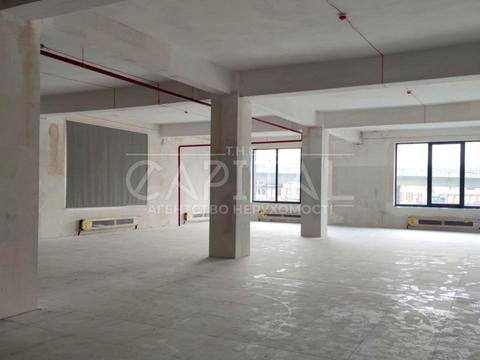 комерційна за адресою Науки просп., 1